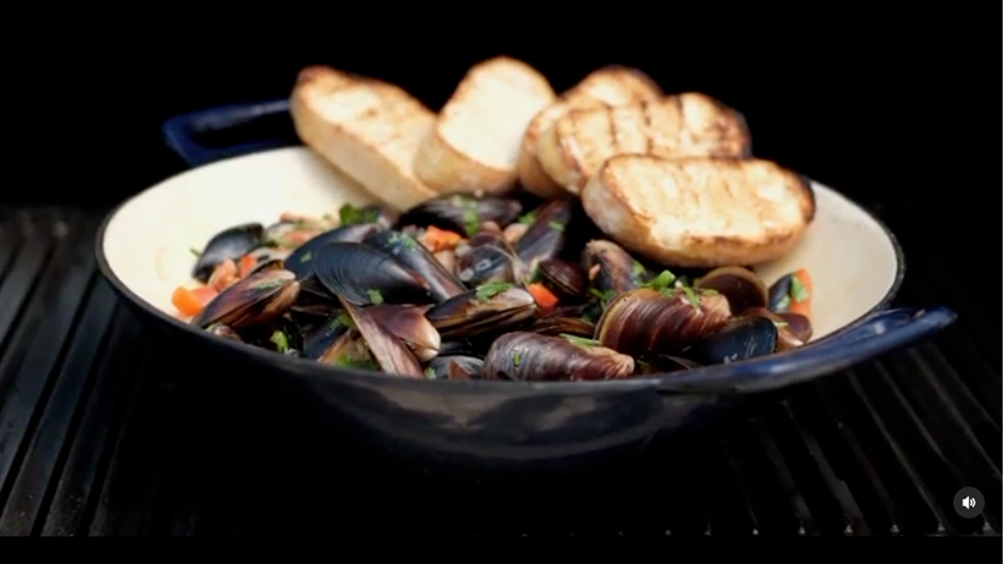MUSSELS WITH ORANGE & COCONUT SAUCE